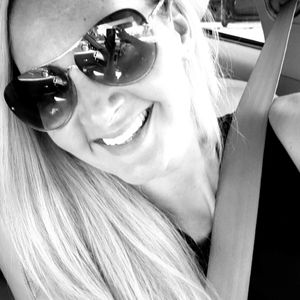 Meet your Posher, Dionne